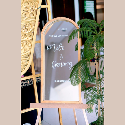 Tablica powitalna z akrylu – personalizowana